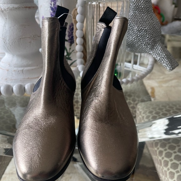 Not for sale - Picture 2 of 3